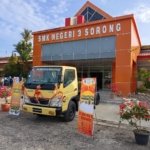 KTB Donasikan 1 Unit Mitsubishi Fuso Colt Diesel ke SMKN 3 Sorong