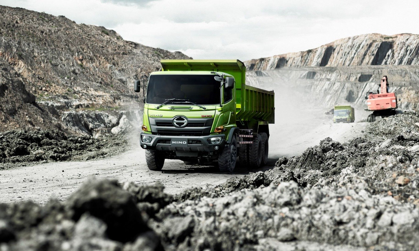 Hino Sukses Pertahankan Market Leader di Segmen Medium Duty Truck Selama 25 Tahun Berturut-turut