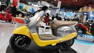 Indomobil eMotor Luncurkan QT & QT Pro di IIMS 2026, Usung Fitur Premium
