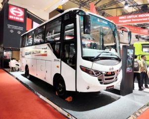 Hino Bus 4×4 Diperkenalkan di GIICOMVEC 2026, Siap Beroperasi Untuk Area Tambang