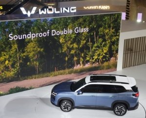 Wuling Eksion PHEV SUV 7 Seater, Sekali Cas Bisa 125 Km, Sekali Isi Penuh Tembus 1.000 Km Lebih!