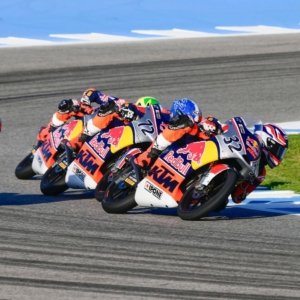 Indonesia Raya Berkumandang di Podium Sirkuit Jerez, M. Ramadhipa Menang Red Bull Rookies Cup Spanyol 2026
